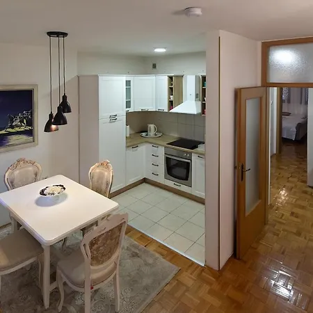 Barby - Aleja Apartmán *